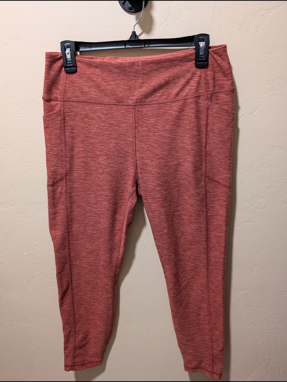 EUC Victoria Secret VSX Heathered Rust Color Leggings W/ Side Pockets Large